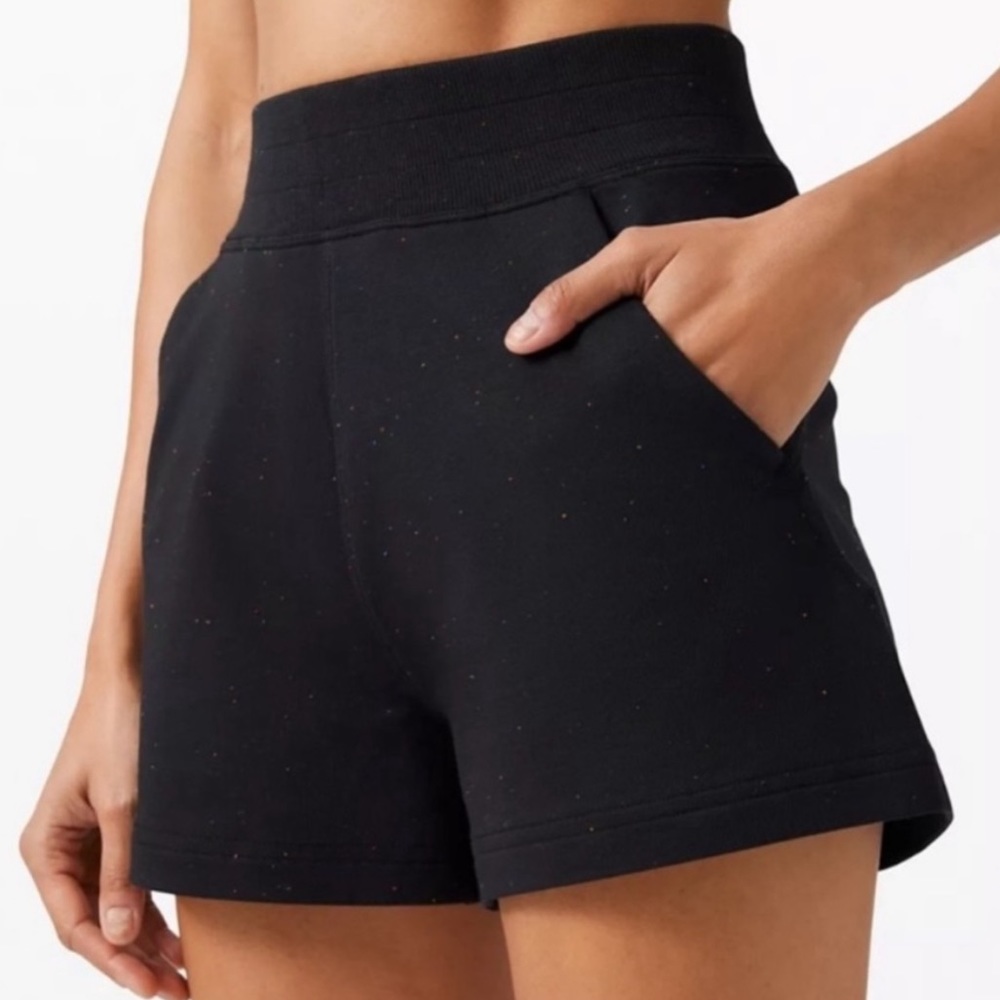 Lululemon LA sweat short black speckled